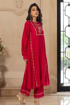 Rani pink chiniya silk kurta with anar motifs, mirror and zari hand embroidery. Comes with pant. - Aza Fashions Paulmi And Harsh, Rani Pink, Lehenga Blouse Designs, Long Kurti, Kurta Dress, Silk Kurta, Dresses Indian, Salwar Kameez Designs, Dress Indian Style