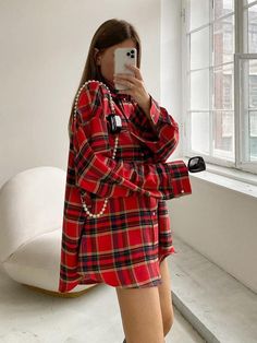 Oversized Plaid Shirt Women Street Style, Oversized Plaid Shirts, Plaid Shirt Women, Red Plaid Shirt, Gingham Shirt, Women Street, Oversized Blouse, Vintage Plaid, Fall Fashion Outfits