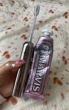 Tooth Brush Aesthetic, Beauty Skincare Aesthetic, Marvis Toothpaste, Sikat Gigi, Shower Skin Care, Skincare Aesthetic, Teeth Care, Glow Up Tips, Aesthetic Pink