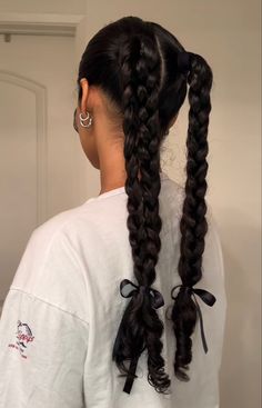 Κούρεμα Bob, Pigtail Braids, Fishtail Braid, Ribbon Hairstyle, Hairdos For Curly Hair, Hair Stylist Life, Volleyball Hairstyles, Hairstyles For School, Aesthetic Hair