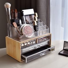 Bamboo Makeup Holder Organizer MULTI-PURPOSE - Everything is kept neat when it is organized! Makeup Holder Organizers, Storing Makeup Brushes, Gorgeous Bridal Makeup, Bamboo Makeup, Makeup You Need, Organizer Ideas, Acrylic Storage, Makeup Holder, Office Supply Organization