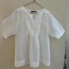 Brand New Beautiful White Linen Blouse With Buttons Casual Short Sleeve Peasant Top For Beach, White Linen Casual Peasant Top, Casual Short Sleeve Peasant Top For Day Out, Blouse With Buttons, White Linen Blouse, Linen Blouse, Women Tops, Zara Women, White Linen