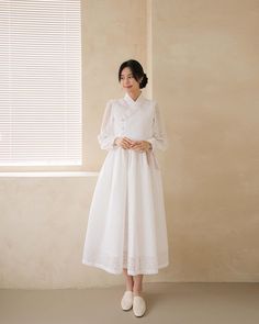 Elegant Wedding Hanbok For Spring, White Hanbok Wedding, Fitted Hanbok For Spring Wedding, Elegant Fitted White Hanbok, Traditional Spring Wedding Hanbok, Hanbok Wedding, Modernized Korean Hanbok, Modern Hanbok, Soft Classic