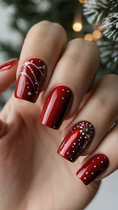 Get ready for the holiday season with stunning Red Christmas Nails Explore a collection of winter dark and simple nail designs including black and acrylic short nails cherry gold and short art designs as well as sparkly options Elevate your festive look with these stylish nail ideas Nails Cherry, Winter Dark, Red Christmas Nails, Nail Envy, Simple Nail, Festival Nails, Christmas Nail Designs, Simple Nail Designs, Red Design