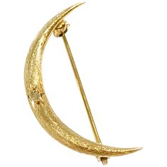 14 Karat Gold Diamond Crescent Moon Brooch/Pin. This is a simple and delicate yet sophisticated brooch/pin. The moon has an overall satin finish with a diamond set in the diamond-cut starburst center. The total diamond weight is 0.02ct. The brooch/pin has a gold weight of 2.06 grams. Brooch Ideas, Card Costume, Moon Brooch, Random Outfits, Angel Images, Vintage Moon, Gold Brooch, Gold Brooches, Diamond Set