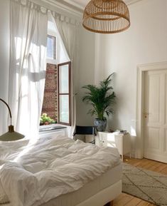 A Relaxed 19th century Apartment Full of Vintage Finds #scandinavianbedroom Redecorate Bedroom, Dream Room Inspiration, Room Makeover Inspiration, Apartment Inspiration, Cozy Room, Room Ideas Bedroom, Apartment Room, Dream Rooms