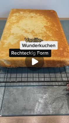 LOVELYN CAKE on Instagram: "✨••••Rezept: Vanille Wunderkuchen••••✨

Hey meine lieben ✨
 
Du bist auf der Suche nach einem fluffigen und saftigen Kuchen? Dann ist das Rezept genau das richtige für dich (alle Infos unten 👇🏼)

Du magst die RUNDE FORM lieber, dann schau auf meiner Seite vorbei, das Rezept für den Wunderkuchen in Vanille UND Schokolade ist bereits online. (beide Rezeptvideos sind oben Fixiert) 💛🤎

Gerne LIKEN | TEILEN | SPEICHERN |
KOMMENTIEREN | FOLGEN | 🤍

Für weitere Tipps, Rezepte und Inspirationen schaut sehr gerne auf meiner Seite vorbei. 

Meine Form hat die Größe
29.5T x 42.5B x 7.5H cm

REZEPT„Wunderkuchen Vanille“:
💛 6 Eier Größe M
💛 300 g Zucker
💛 300 ml Milch 
💛 1,5 EL Vanille Aroma
💛 300 ml Sonnenblumenöl
💛 1,5 Pck. Backpulver
💛 450 g Mehl

🤎 Wer den W