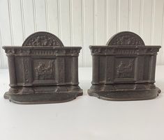 pair of antique cast iron bookends