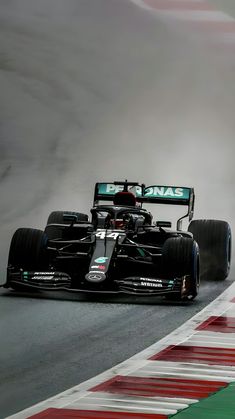 Daniel Ricciardo Sebastian Vettel, Mercedes F1 Wallpaper, Race Week F1, Lewis Hamilton George Russell, Lewis Hamilton Wallpaper, Nicholas Latifi, Mercedes Petronas, Formula 1 Iphone Wallpaper, F1 Mercedes