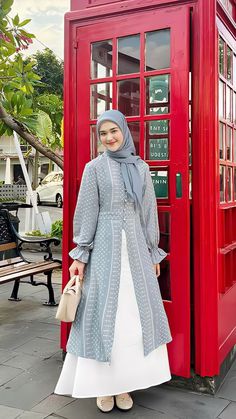 Tunic Outfit Hijab, Ootd Kondangan Hijab Styles Simple, Eid Outfits Ideas, Dress Lebaran, Dress Muslim Modern, Kondangan Outfit, Muslimah Fashion Casual