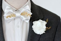 Elegant Gold Tuxedo For Wedding, Gold Satin Bow For Wedding, Elegant Gold Wedding Bow, Elegant Gold Bow For Wedding, Tuxedo Bow Tie With Decorative Bow For Wedding, Groomsmen Attire White, Bowtie Groomsmen, Tuxedo Bow Tie, Groomsmen Gift Set