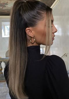 Half Updo Hairstyles, Fotografi Digital, Hairstyle Tutorials, Greasy Hair Hairstyles, Hair Stylies, Haircut Styles, Short Hairstyle, Easy Hairstyles For Long Hair, American Beauty