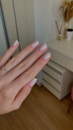 clique no pin Bio Nails, Work Nails, Clean Nails, Chic Nails, Nail Manicure, Trendy Nails