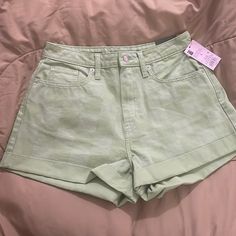 Green Checkered Wild Fable Denim Shorts Size 8/29r Highest Rose Mom Shorts Bnwt Spring High Rise Green Jean Shorts, High Rise Green Jean Shorts For Spring, Green Short Jeans For Summer, Mid-rise Green Jean Shorts For Spring, Trendy Green Denim Shorts, Green Denim Shorts, Green Checkered, Midi Jeans, Cheeky Shorts