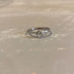 Never Worn Promise Rings Simple, Ring Simple, 7 Rings, Rings Simple, Ring Size 7, Womens Jewelry Rings, Promise Rings, Heart Ring, Silver Plate