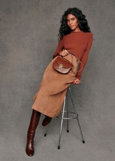 Camel Skirt Outfit Winter, Camel Skirt Outfit, Camel Outfit, Camel Skirts, Elegant Classy Outfits, Style Parisienne, American Dress, Quoi Porter, Winter Skirt Outfit