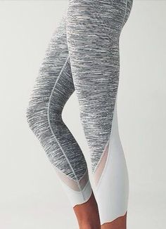 Pinterest can't get over these leggings! Spiritually Healthy, Vinyl Pants, Sport Food, Mode Shoes, Health Workout, Musa Fitness, Leggings Fitness, Michelle Lewin