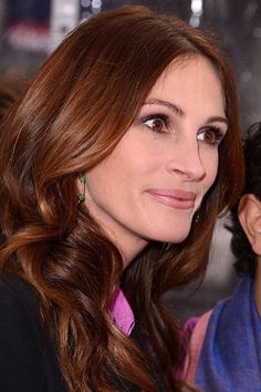 Kate Middleton Auburn Hair, Julia Roberts Copper Hair, Auburn Hair Color Olive Skin, Brown Skin Auburn Hair, Dark Auburn Hair Color Pale Skin, Auburn Hair Over 50, Auburn Hair Brown Eyebrows, Auburn Toner Before And After, Gray Highlights On Auburn Hair