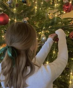 #christmas Christmas Dreaming, I Love Winter, Christmas Time Is Here, Christmas Feeling, Christmas Inspo, Adam Sandler, Winter Girls, Last Christmas, Christmas Tree Farm