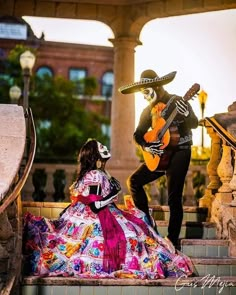 Mexican Halloween, Hispanic Art, Mexican Culture Art, Mexican Fashion, Mexican Heritage, Skateboard Girl, Día De Muertos, Couples Halloween