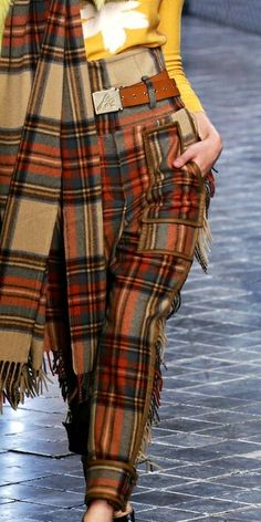 Plaid Outfit, Looks Street Style, My Wardrobe, Scottish Tartans, Brown Plaid, Sonia Rykiel