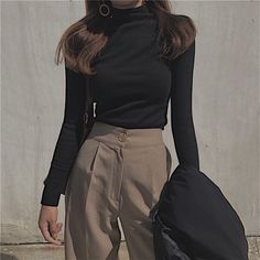 Brown Aesthetic Outfit, Black Turtleneck Outfit, Outfit Beige, Beige Fashion, Clothes Wishlist, Academia Outfits, Turtleneck Outfit, Outfits Girl, Korean Casual Outfits