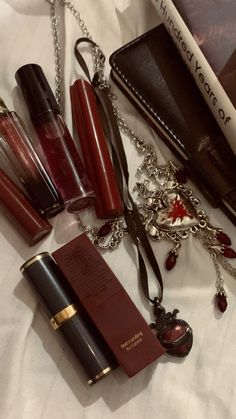 Makeup Items Aesthetic, Red Brown Aesthetic, Goth Items, Red Academia, Victorian Vibes, Maroon Aesthetic, Burgundy Aesthetic, Scarlett Red, Red Aura