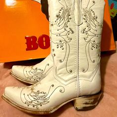 Pearl White Wedding Cowgirl Boots Worn Once Wedding Cowgirl Boots, Cowgirl Boots Wedding, Cowgirl Boots, Shoes Heels Boots, White Wedding, Pearl White, Shoes Women Heels, Heeled Boots, Shoes Heels