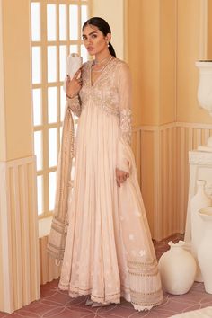 Suffuse By Sana Yasir, Tailor Design, Alia Cut, Luxury Pret, Anarkali Dress Pattern, Traditional Indian Outfits, Indian Gowns, Designer Dresses Casual, Stylish Party Dresses