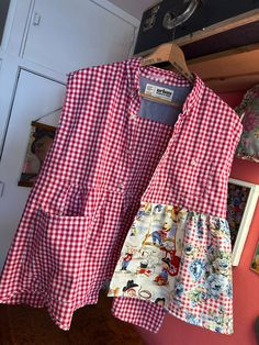 "All cottons, cool and casual. Red gingham, added some gathers and a pocket to make super cute! Would look fantastic with jeans & a tank top!! Sleeveless! 23\" across front chest." Casual Gingham Tops With Pockets, Spring Gingham Tops With Pockets, Red Sleeveless Top For Picnic, Sleeveless Gingham Cotton Top, Red Vest With Pockets For Spring, Summer Plaid Tops With Patchwork, Red Gingham Shirt, Patchwork Tee, Mens Shirt Refashion