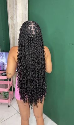 Long Passion Twists Hairstyle With Color, Black Hairstyles Braids, Hair Protective Styles, Twist Extensions, Twists Braids, Short Box Braids Hairstyles, Braided Hairstyles For Black Women Cornrows, Big Box Braids Hairstyles, Goddess Braids Hairstyles