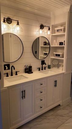 Home Decor Ideas for Modern Small Bathroom Vanity Design | Bathroom Bathtub Design | Wall Design #bathroomremodel Visionary Board, Modern Small Bathrooms, Full Bathroom Remodel, Bathroom Farmhouse Style, Restroom Decor, Bathroom Remodel Designs