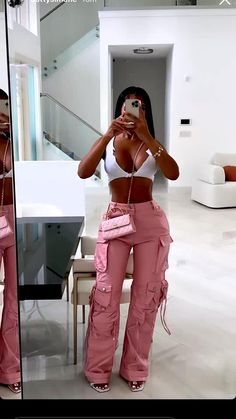 Cute Outfits Spring Black Women, Concert Outfit Black Women Skirt, Soft Concert Outfit, 18th Birthday Outfit Summer, R N B Concert Outfit, Megan Thee Stallion Concert Outfit Ideas, Concert Outfit Black Women Summer, Concert Fits Baddie, Summer Fashion Black Women