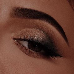 Gold Brown Smokey Eye, Black And Gold Makeup Looks Simple, Black And Golden Eye Makeup, Black And Gold Eye Makeup, Prom Smokey Eye, Golden Smokey Eye Makeup, Gold Dress Makeup, Winter Formal Makeup, Glowy Dewy Makeup