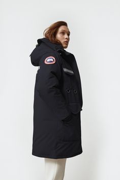 Long known as the "industrial" parka of the North, the Resolute Parka is worn at both poles - by explorers on trans-Antarctic expeditions as well as workers at high-Arctic observatories. With features like double reinforced elbows and a longer thigh length, this parka will get you through some of the most extreme and challenging environments in the world. Journey Boots, Canada Goose Parka, Puffer Jacket Men, Men Parka, Snow Skirt, Jackets Winter, Baby Outerwear, Image Model, Mens Parka