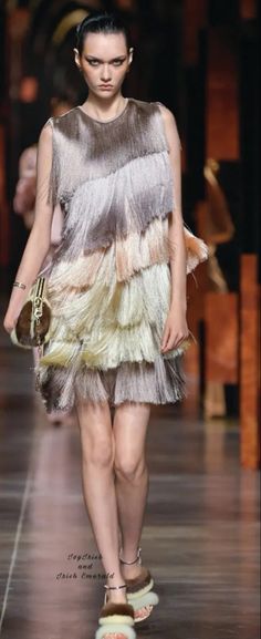 Spring 2022 Fashion, Style 2023, Fashion Runway, 2022 Fashion, Italian Fashion Designers, Fashion Inspiration, Flapper Dress, Fur Coat