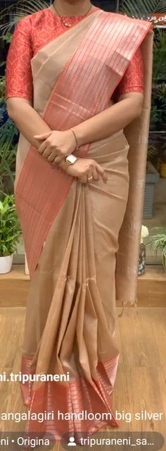 Benaras Sarees, New Fashion Saree, Saree Styling, Boat Neck Blouse Design, Blouse Stitching, Aari Blouse, Wedding Saree Blouse Designs, Kerala Saree