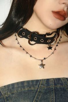 𝔇𝔢𝔱𝔞𝔦𝔩𝔰: Style: Egirls, Y2K, Grunge Materials: Alloy Metal & Stone Quantity: 1 pc (As shown) Features a star shape pendants & rhinestone tassels. This necklace is eye-catching & perfect for y2k looks Solid & durable quality Enjoy free shipping with a purchase of over 80$ Y2k Looks, Kawaii Dog, Black Choker Necklace, Dog Bone, Y2k Grunge, Star Shape, Stylish Accessories, Puppy Love, Color Patterns