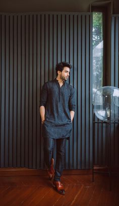 Kurta Designs Men's, Outfit For Wedding, Boys Kurta Design, Men Fashion Photoshoot