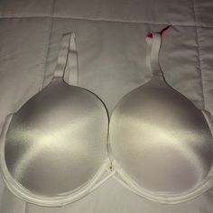 Never Worn Maidenform White Bra. Only Stored. Purchased When I Was Pregnant But Never Had The Chance To Wear. Elegant White Stretch Bra, Elegant White Full Coverage Bra, White Stretch Push-up Bra, White Stretch Bra Partially Lined, White Padded Push-up Bra, Maidenform Bras, White Bra, Satin Bra, White Bras