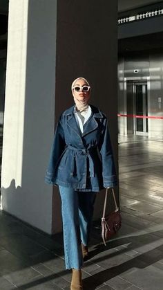 Modest Outfits Muslim Casual, Classy Fashion Chic, Modest Winter Outfits, Ootd Hijab Style, Estilo Hijab, Fashion Week 2024, Modest Casual Outfits, Mode Hijabi, Modern Hijab Fashion