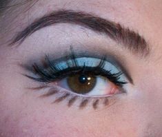 60s Makeup, 70s Makeup, Retro Makeup, Vintage Makeup, Blue Eyeshadow, Blue Makeup, Editorial Makeup, Cut Crease