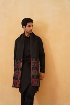 PRODUCT DESCRIPTION: Introducing the Black Classic Motif Shawl for Men, a timeless piece designed to add sophistication to your wardrobe. This black shawl for men is crafted from premium materials, offering not just warmth but also a touch of elegance. The intricate motifs reflect traditional craftsmanship, making it the perfect accessory for both formal events and casual outings. Perfect for weddings, Diwali parties, or any special occasion, this men's Indian shawl is a must-have for a refined Diwali Dress For Men, Traditional Dresses Men, Diwali Outfits Men, Black Kurta Men, Indian Menswear, Shawl For Men, Indian Shawl