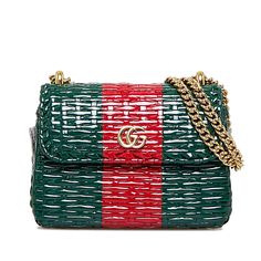 This Gucci GG Marmont Wicker is made from green and red rattan. It is  either crossbody or on the shoulder by the gold-tone chain strap and a front flap with magnetic closure. Structured Bag, Gucci Bamboo, Gucci Gg Marmont, Gg Marmont, Timeless Handbag, Green And Red, Luxe Fashion, Bags Designer Fashion, Exclusive Bag