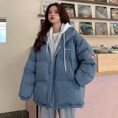 Korean Outfits Winter, Jacket 2022, Best Winter Coats, Bubble Coat, Blue Puffer Jacket, Fluffy Jacket, Designer Jacket, Blue Puffer