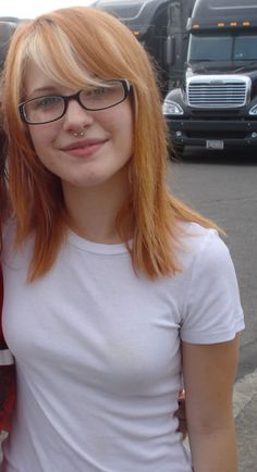 Haley Williams Hair, Orange Brown Hair, Haley Williams, Hayley Paramore, Paramore Hayley Williams, Bleach Blonde, Scene Hair, Hair Images