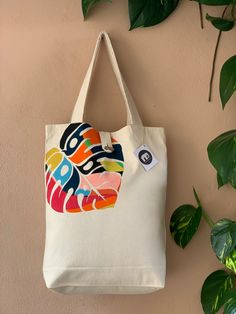 Hand Painted Canvas Bags, Canvas Bag Design Art, Handpainted Totebag, Tote Bag Art Design, Handpainted Tote, Painted Canvas Bags, Canvas Bag Diy