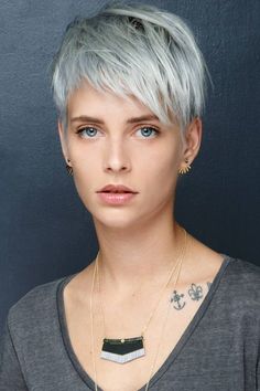 Contrast Hair, Hair Stripping, Grey Curly Hair, Hair Length Chart, Face Shape Hairstyles, Hair Brunette, Short Pixie Haircuts, Short Hair Styles Pixie, Summer Hair