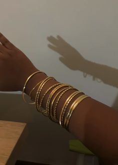 #desi #desiaesthetic #goldbangle #bangles #gold #goldjewellerydesign #jewelry White Desi Jewelry, Gold Jewellery Stacking, Gold Jewelry Aesthetic Indian, Real Gold Jewelry Aesthetic, Gold Jewelry Dark Skin, Gold Jewelry On Brown Skin, Gold Bangle Aesthetic, Gold Girly Jewelry, Desi Gold Jewellery