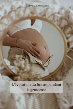 L’évolution du fœtus pendant la grossesse Cute Bump Photos, Photos While Pregnant, 6 Months Shoot Ideas, 6 Months Pregnant Belly Photos, Pregnant Foto Ideas, Photos To Take When Pregnant, Six Month Pregnant Belly, 6 Month Maternity Pictures, Photos To Take While Pregnant